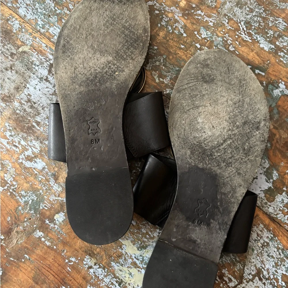 Tory Burch Sandals with Gold Accents 8m - Picture 2 of 3